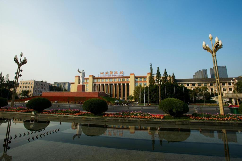 Ibis Chengdu Chunxi Road Shudu Mansion Hotell Exteriör bild